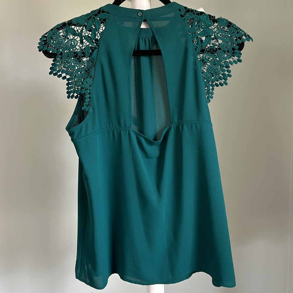 Express Top - Picture 3 of 3